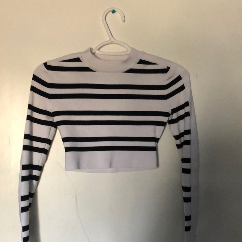 Black and White Bebe long sleeve